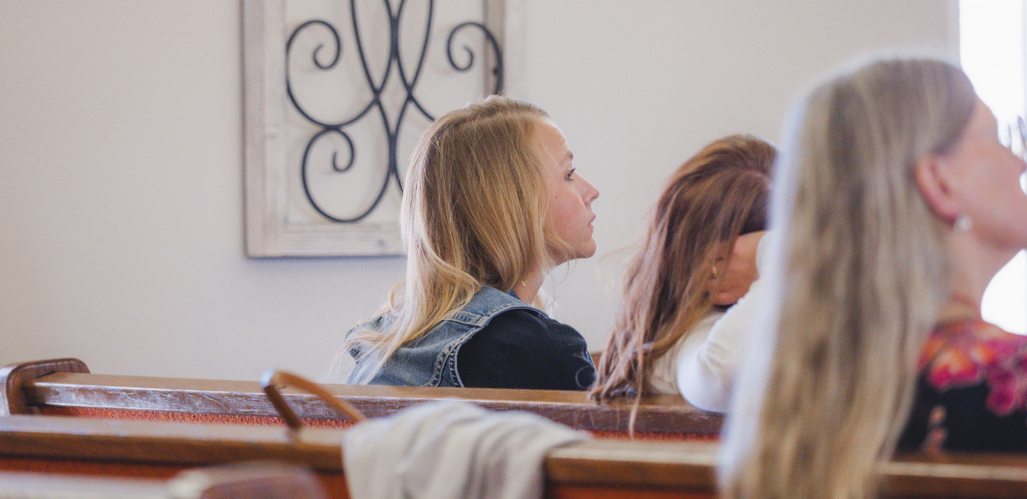 mitchell-evangelical-free-church-worship-service-attendee-mitchell-nebraska